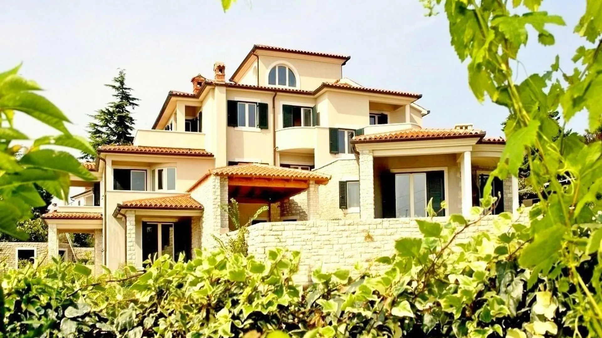**** Hotel Apartments Salu Premantura Croatia